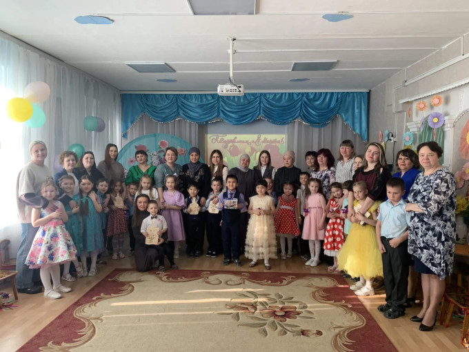 Праздник 8 марта Праздник 8 марта.